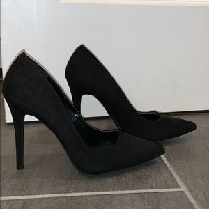 Charlotte Russe Black Pointed Pumps Size 8
